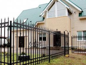 Сварные заборы с забивными столбами  50 метров фото недорого под ключ