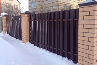 Забор из евроштакетника в шахматном порядке 30 метров фото в Ейске