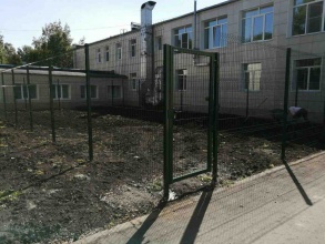 3D заборы для школы 15 метров фото в Ейске