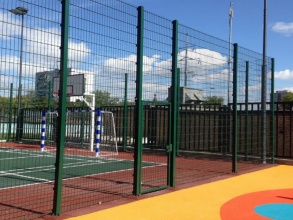 3D заборы для спортивной площадки 15 метров фото в Ейске
