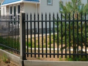 Сварные заборы на ленточном фундаменте 12 метров фото в Ейске