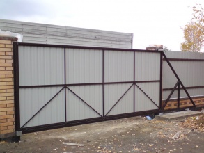 Ворота откатные с ручным управлением - пример 12 фото в Ейске