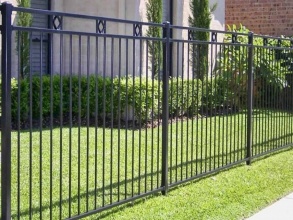 Сварные заборы с забивными столбами  18 метров фото цена под ключ