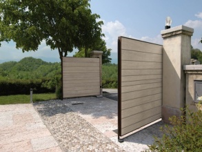 Распашные ворота с ручным управлением - пример 4 фото под ключ